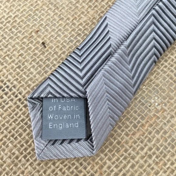 Hickey Freeman Men’s 100% Silk Tie - Picture 5 of 6